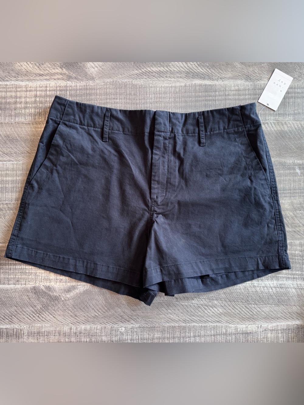a new day Black Flat-Front Women's Chino Shorts- size 14